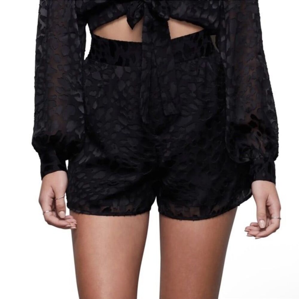 Good American Women's Midnight Black Leopard Print Satin Burnout Shorts new nwt
